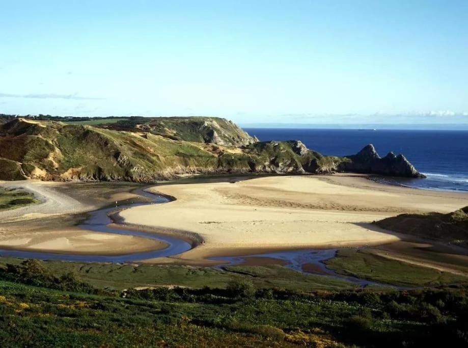 Luxe Living Guest House-Sleeps 6-Private Parking-Free Wifi-Beach-City Swansea Bagian luar foto